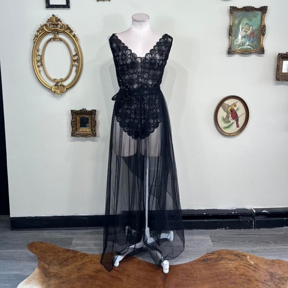 Dreamgirl Black Lace Two-Piece Lingerie Set with Sheer Skirt